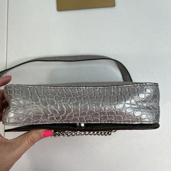 Vtg Y2K Guess Mini Bag Silver Croc Embossed Chain Accent Purse Handbag Retro - Picture 6 of 16